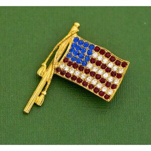 Vintage Intricate American Flag Colorful Rhinestones Brooch K27